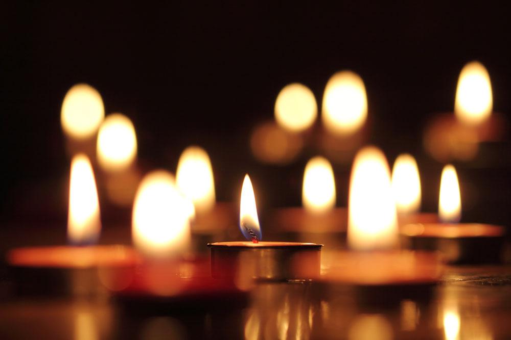 Memorial candles